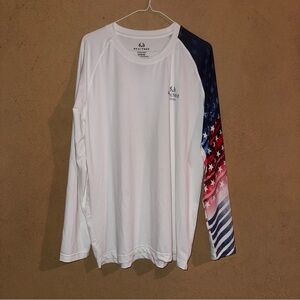 Realtree Men's Long Sleeve White Tee with Flag Sleeve